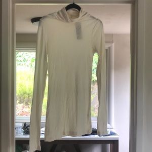 NWT Michael Stars vanilla turtleneck